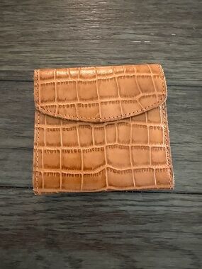 Patricia Nash Tan Croc Embossed Leather Trifold Wallet Kiss Lock Coin Purse